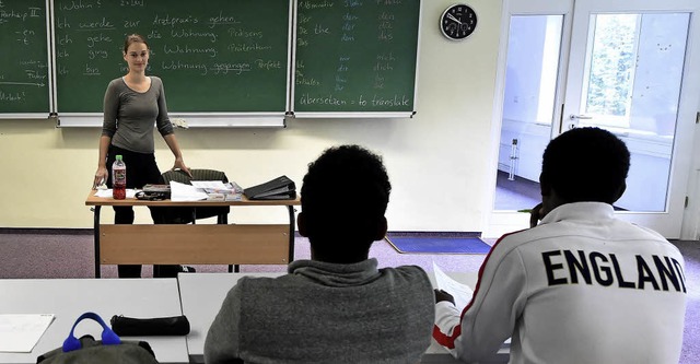 Fr die Integration braucht es Engagierte und finanzielle Mittel.   | Foto: dpa