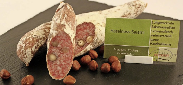 Eine Spezialitt der Metzgerei Rckert: Haselnuss-Salami  | Foto: <BZ-Foto>Rckert