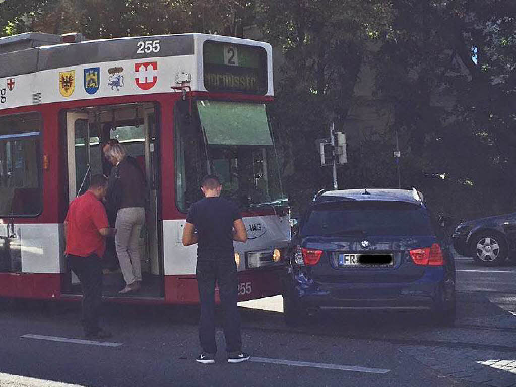 Auto Kollidiert Mit Tram In Habsburgerstraße Freiburg Badische Zeitung 3027