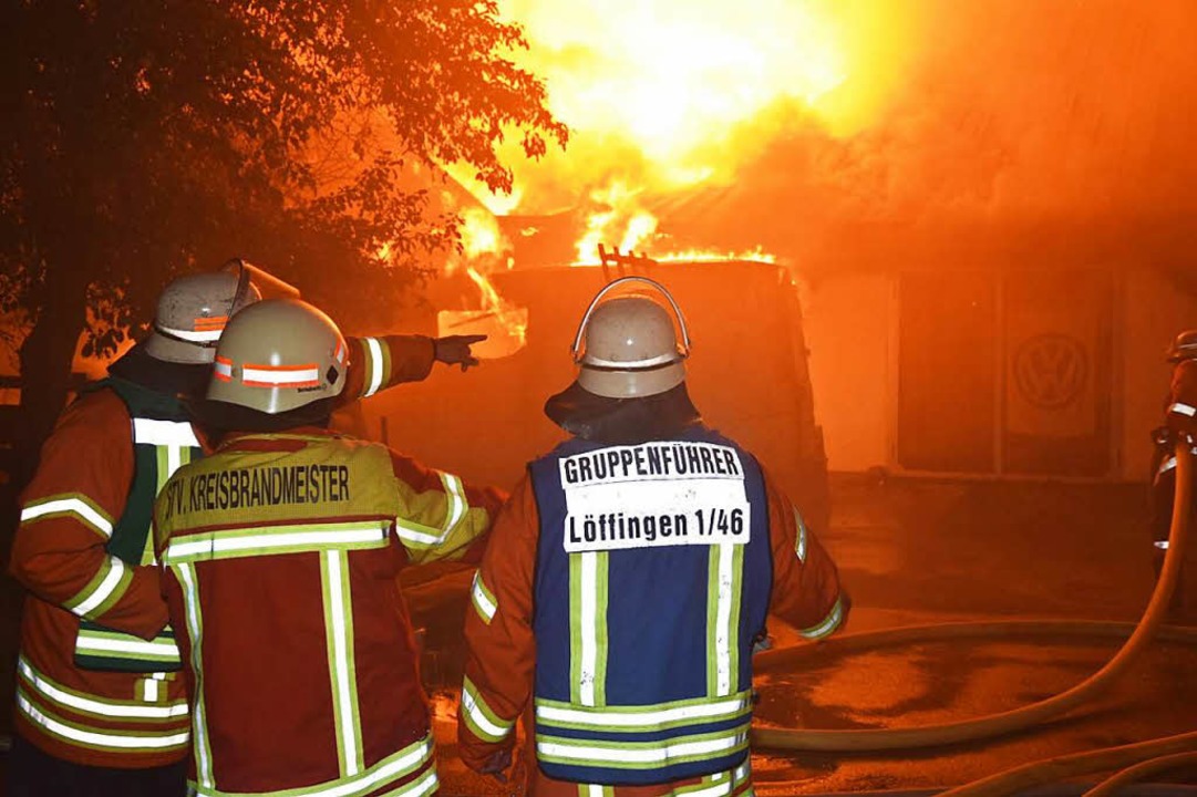 Die Feuerwehr ist im Groeinsatz.  | Foto: Kamera24