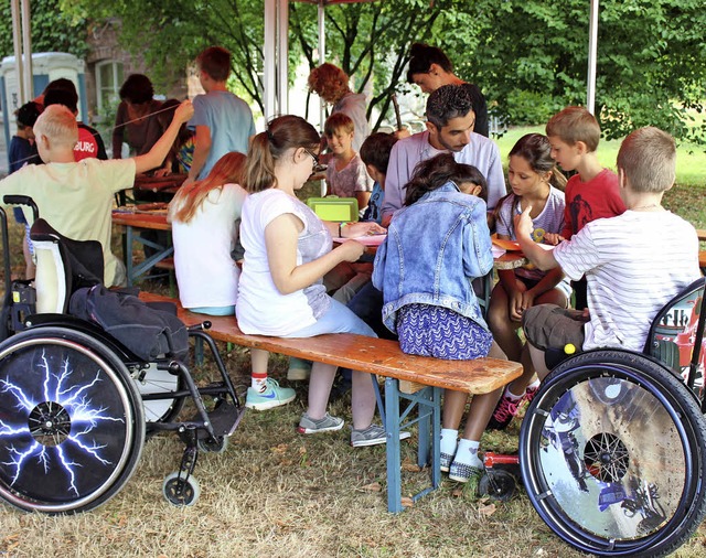 Kinder mit und ohne Handicap verbrachten gemeinsame Ferientage.  | Foto: LRA