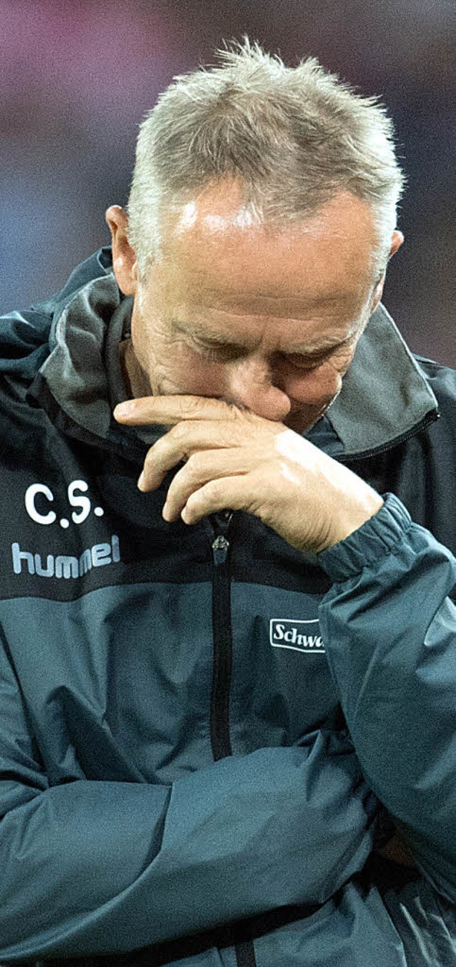 In Kln untrstlich: SC-Coach Christian Streich  | Foto: Thissen