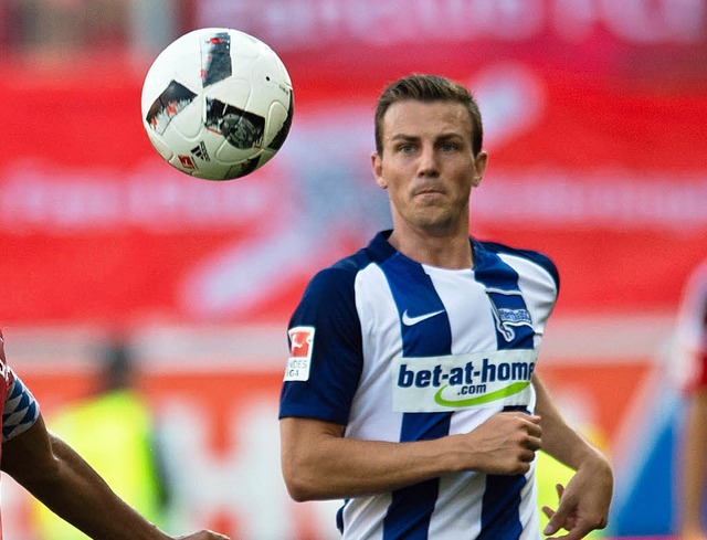 Hertha BSC spielt beim FC Bayern, aber...x-Freiburger Vladimir Darida  fehlt.    | Foto: dpa