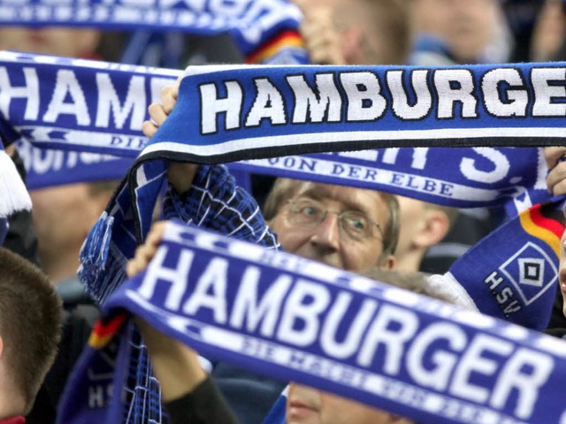 HSV-Fans sollen auf dem Weg zum Schwar...ine Tram beschdigt haben (Symbolbild)  | Foto: dpa