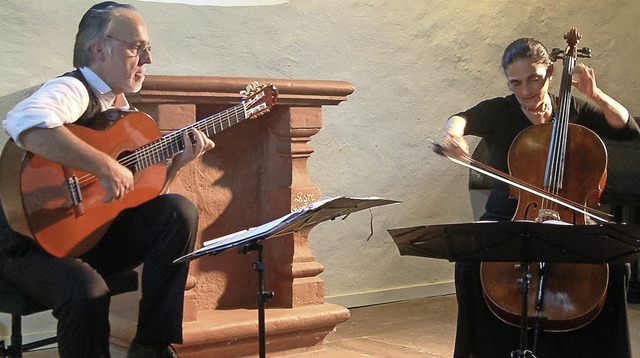 Die Cellistin Ariana Burstein und der ... Duo-Konzert in St. Agathe in Fahrnau   | Foto: Roswitha Frey