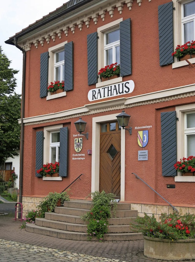 Das Niederrimsinger Rathaus soll mit e...rtengerechten Zugang versehen werden.   | Foto: Claudia mller