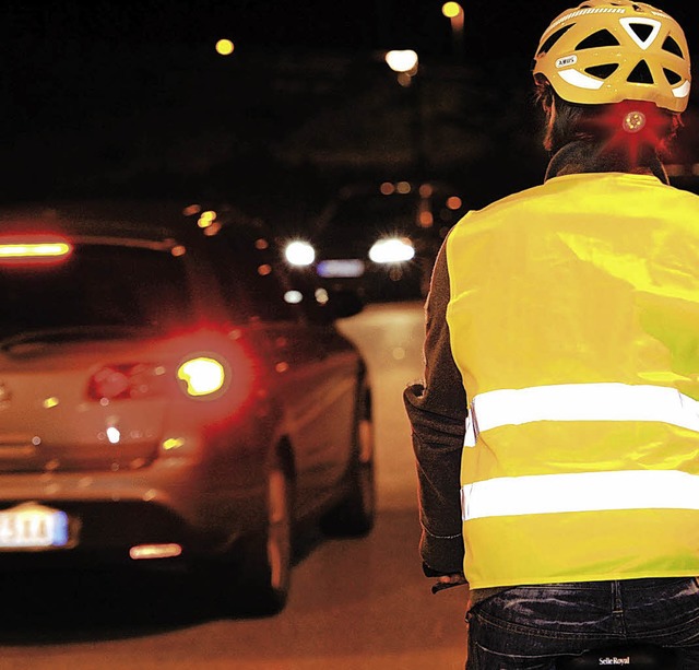 Radfahrern hilft  eine Sicherheitsweste.   | Foto: SP-X