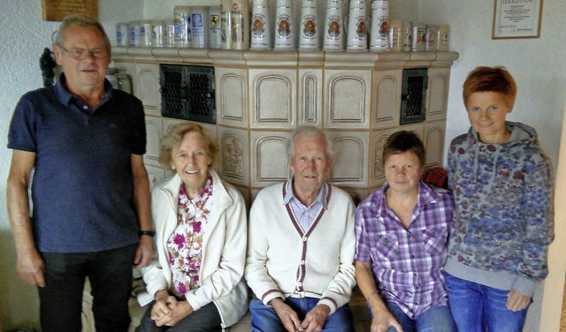 Von links: Gastgeber  Brender, Todtnau...in Anita Brender mit Tochter Daniela.   | Foto: privat