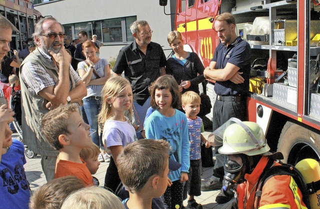 Wie geht Arbeiten mit Atemschutz? Das ...euerwehr Kenzingen ganz genau wissen.   | Foto: werner Schnabl