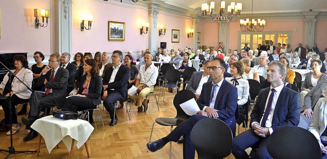 Der groe Saal der Klinik Friedenweiler war von Festgsten voll belegt.   | Foto: Liane Schilling