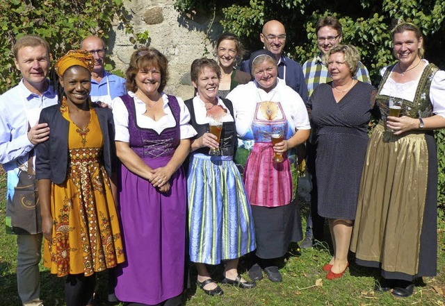 Das Gemeindeteam der Mnsterpfarrei Ba...rle, Conny Danner und Christine Zipser  | Foto: Privat