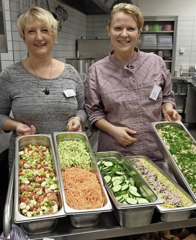 Die Kchenfeen Astrid Kailer (links) und Kerstin Einfeldt  | Foto: J. Hgg
