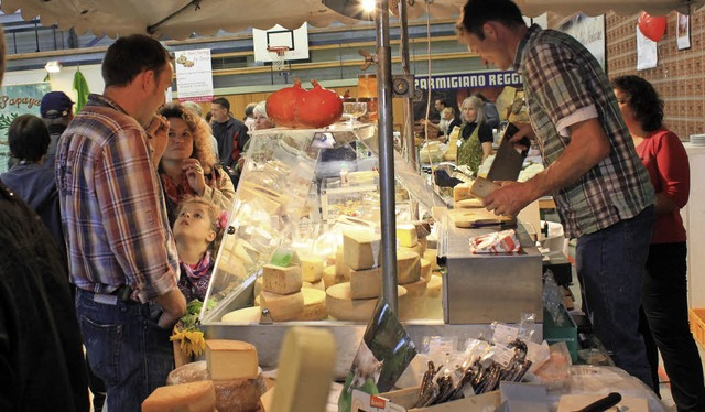 Regionale Spezialitten knnen in der ...e Tiengen probiert und gekauft werden.  | Foto: Messe, DWI