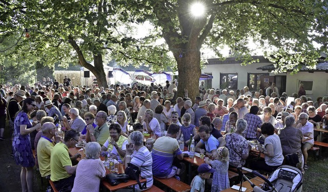 Die Lehener beim Gckele-Fest in Zinkl...ren auf etwa 1400 Neu-Lehener freuen.   | Foto: Thomas Kunz