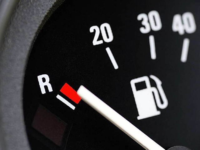 Wer Autofahren will, kommt am Tanken g...e Kosten hat die Opec groen Einfluss.  | Foto: richterfoto / fotolia.com