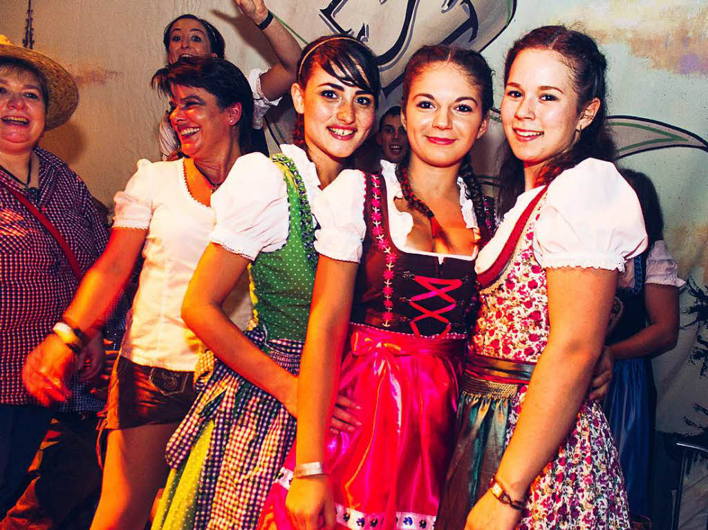 Bier, Dirndl, Lederhosen und viel Spa beim 4. Ganter Oktoberfest in Freiburg