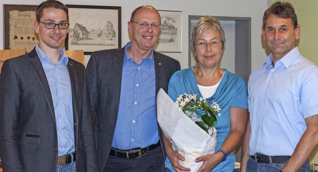 Rolf Lorenz (rechts) wurde zum neuen O...e Brgermeister Helmut Mursa (links).   | Foto: helmut rothermel