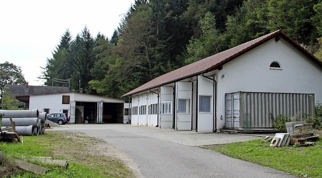 Durch einen berdachten Anbau an das b...fr die Bauhofgerte geschaffen werden  | Foto: 'Rolf-Dieter Kanmacher