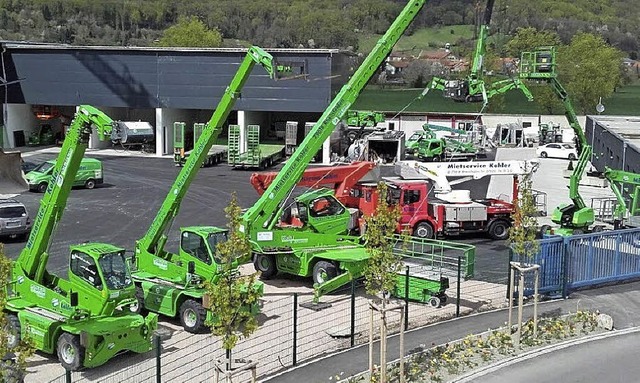 Verschiedenste Arbeitsbhnen sind ausgestellt.  | Foto: Kohler