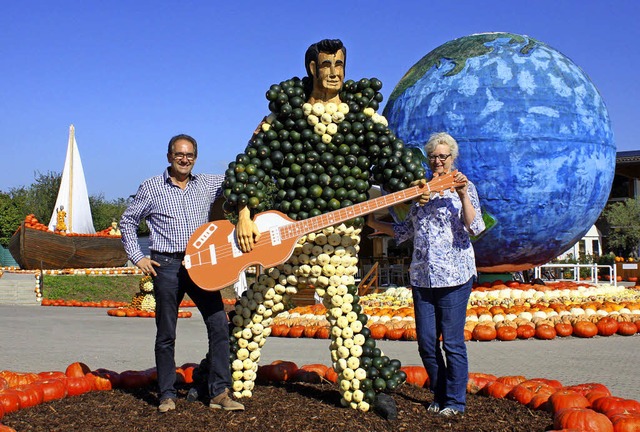 Eine Bhne fr den King of Rock&#8217;...ich jedes Jahr neue Figuren einfallen.  | Foto: Barbara Schmidt