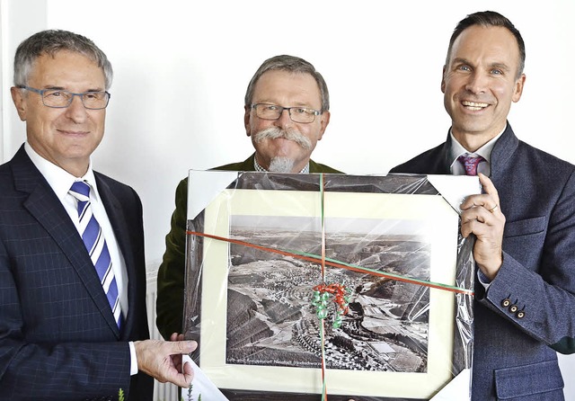 Ein Luftbild vom Standort des Senioren...n-Schnbeck (rechts) und Klaus Lauber.  | Foto: Peter Stellmach