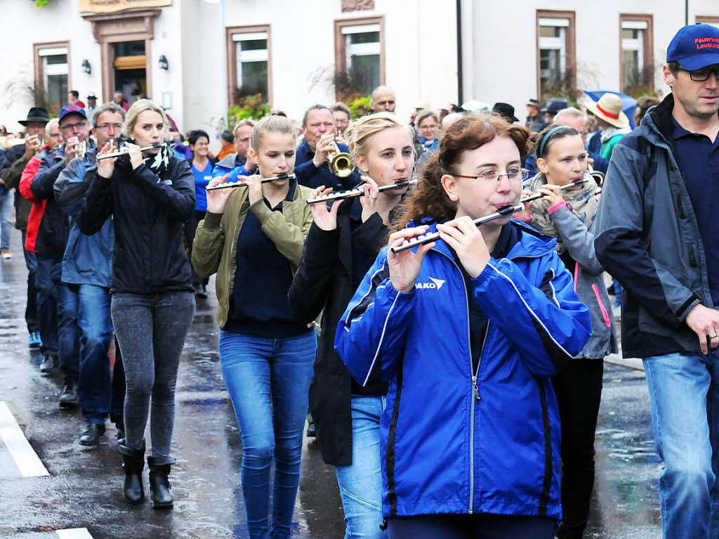 Jede Menge Aktionen und Vorfhrungen entlang der Festmeile beim Ichenheimer Dorfjubilum.