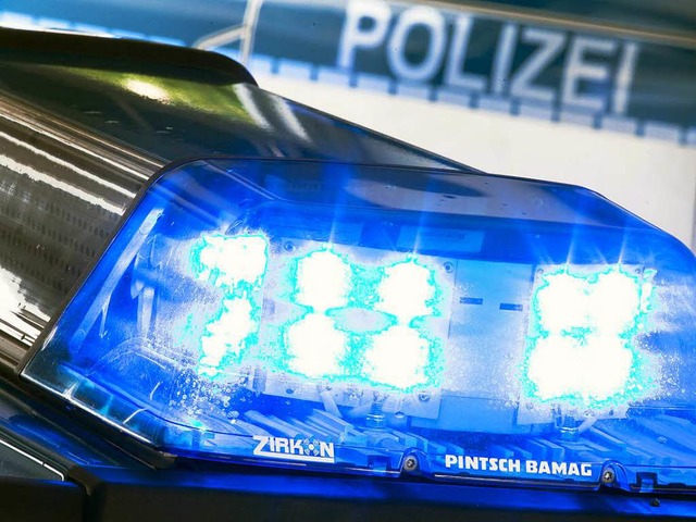 Ein betrunkener Lkw-Fahrer hat mit sei...im Freiburger Westen heruntergerissen.  | Foto: dpa