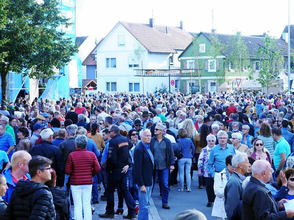 Jede Menge Aktionen und Vorfhrungen entlang der Festmeile beim Ichenheimer Dorfjubilum.