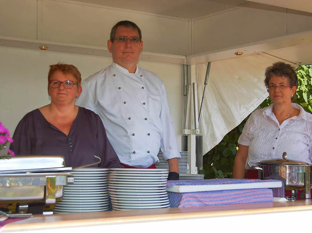 Rast bei den Eichen im Oberen Dobel oben. Das Team vom Pierrot.