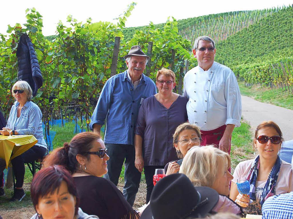 Rast bei den Eichen im Oberen Dobel oben. Das Team vom Pierrot, Elisabeth Ihringer und Achim Netzer mit WG-Chef Bernhard Reichenbach (links).