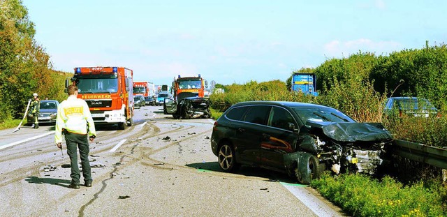 Die Unfallstelle auf der A5.  | Foto: WOLFGANG KUENSTLE               