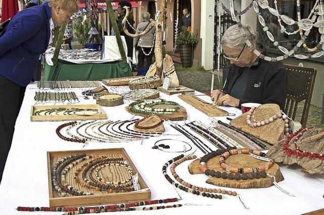 Verkaufsoffener Sonntag mit Kunsthandwerkermarkt am 9. Oktober