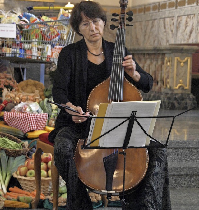 Zum Nachklang des Grwihler Kultursomm... drei seiner neuen Bilder prsentierte  | Foto: Karin Stckl-Steinebrunner