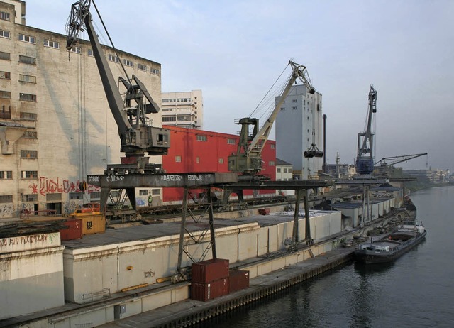 Ein Bild aus lngst vergangenen Zeiten...Hafen St. Johann noch in Betrieb war.   | Foto: ZVG