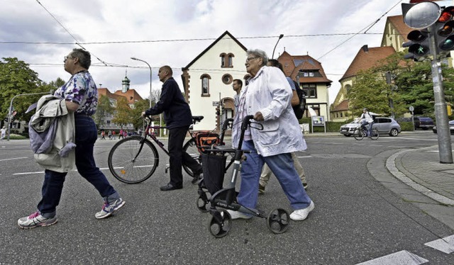 Wer nicht ganz so gut zu Fu ist, fr ...rgstrae oft nur bis zur Straenmitte.  | Foto: Michael Bamberger