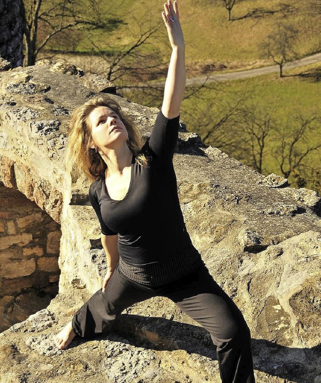 Ldt zum Yoga-Tag fr den guten Zweck ...h Eichen ein: Monja Berardinucci-Jost   | Foto: veranstalter