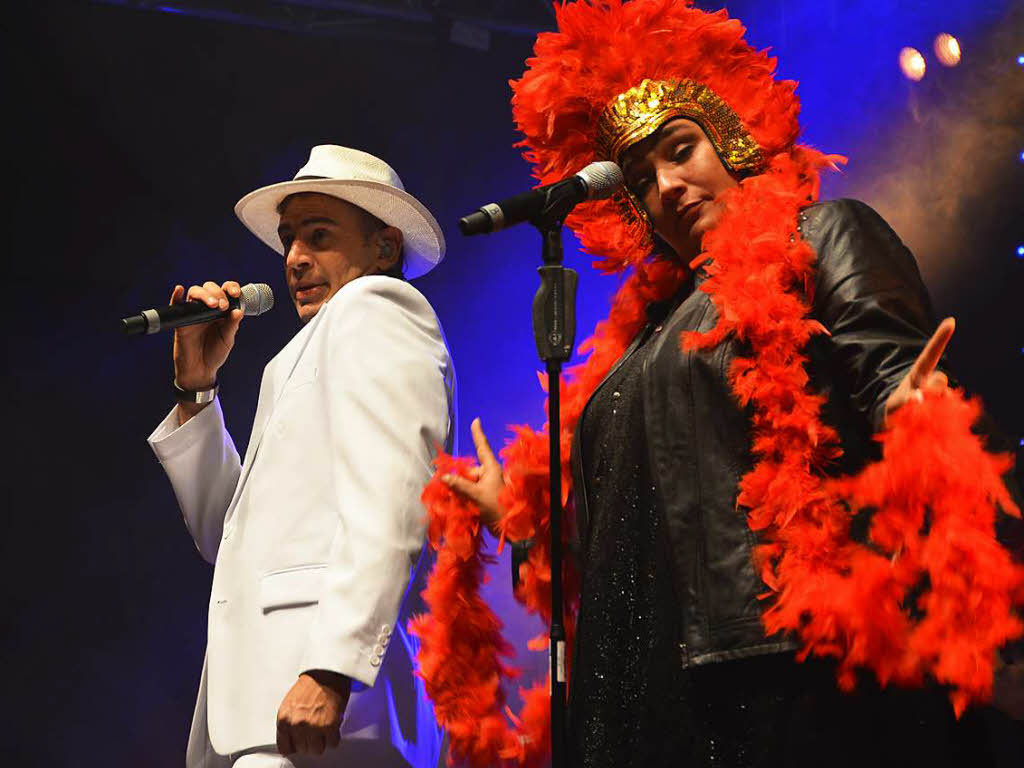 Rund 400 Fans erlebten einen beeindruckenden Abend bei „Pop & Poesie“ im Festzelt bei der Rothaus-Brauerei in Grafenhausen.