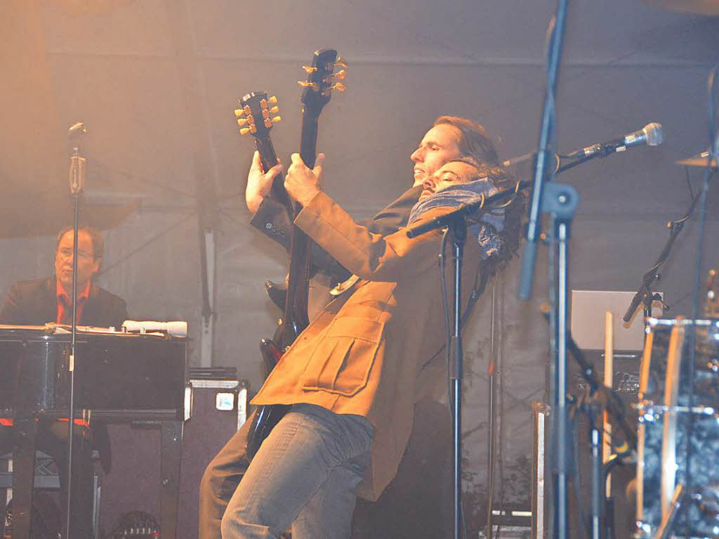 Rund 400 Fans erlebten einen beeindruckenden Abend bei „Pop & Poesie“ im Festzelt bei der Rothaus-Brauerei in Grafenhausen.