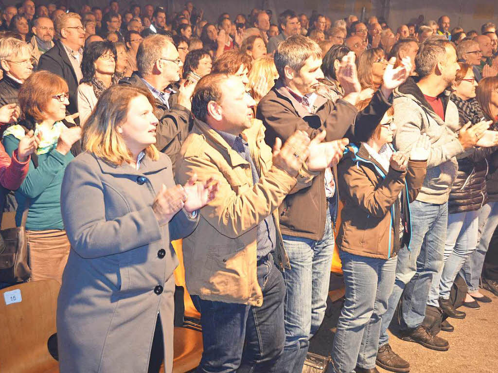 Rund 400 Fans erlebten einen beeindruckenden Abend bei „Pop & Poesie“ im Festzelt bei der Rothaus-Brauerei in Grafenhausen.