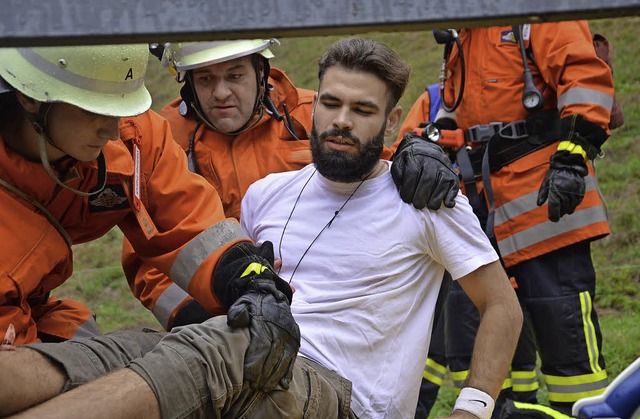 Bergung von &#8222;Verletzten!&#8220; bei einer bung in Rohmatt   | Foto: Rmmele