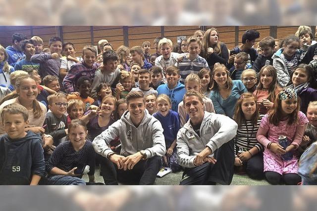 SC-Spieler besuchen Jengerschule