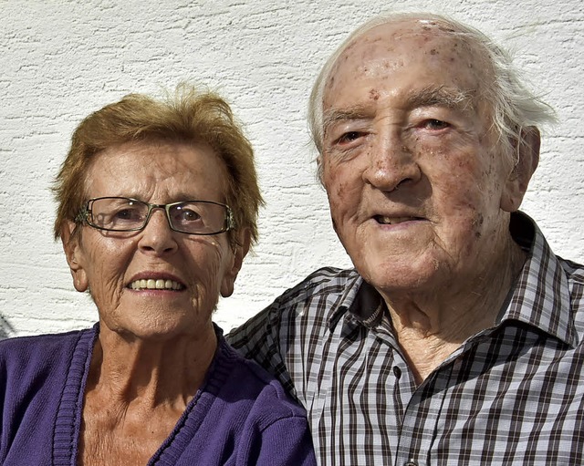 Im Kirchenchor hatten sie sich einst k...rt noch immer: Gerda und Kurt Danner.   | Foto: Andrea Steinhart