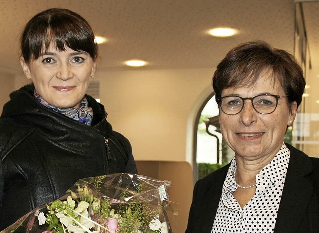 OB Schreiner begrt  Neubrgerin Larisa Novikova  (links).  | Foto: stadt