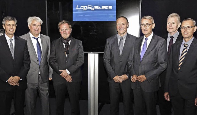 Christof  Nitz, Uwe Brutschin, Bernd A... (von links) in der Firma Log Systems   | Foto: Hans-Jrgen Hege