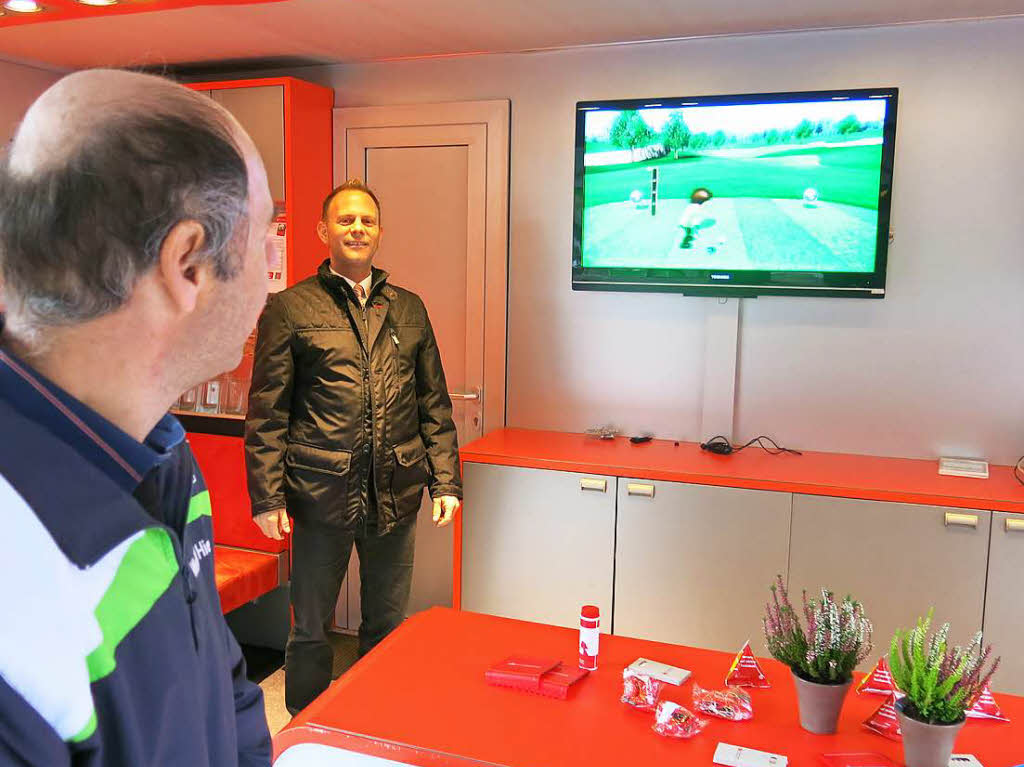 Spielen mit der Wii-Konsole: Das war bei der SV-Versicherung möglich. Spielen mit der Wii-Konsole: Das war bei der SV-Versicherung möglich.
