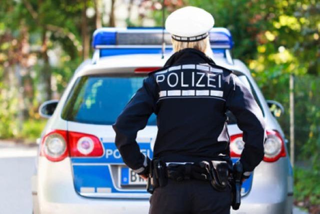 Mnner melden Geldbeutel als verloren – und zerkratzen Polizeiauto