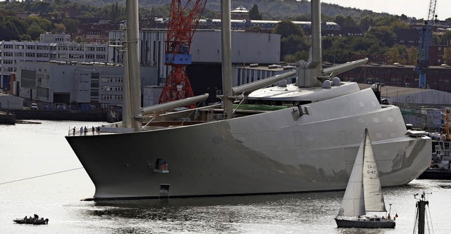 Futuristisches Schiff: Die &#8222;Sail...m Designer Philippe Starck entworfen.   | Foto: dpa