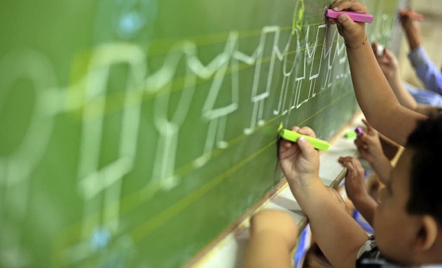 Schule ist mehr als  lernen:  In Bromb...larbeiter das Miteinander verbessern.   | Foto: dpa