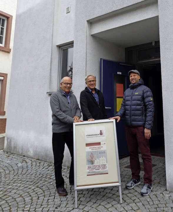 Marno le Moult, Dieter Funk und Patric...ntrums  und  das neue Quartierscafé.    | Foto: Jo Hoegg