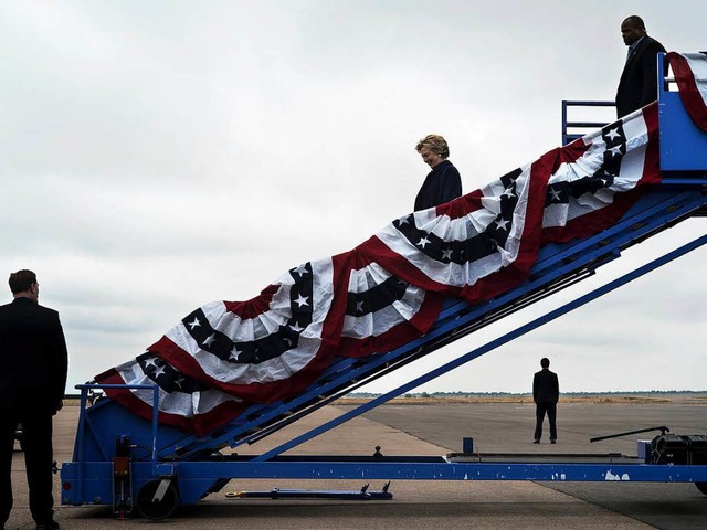 Hillary Clinton ist am Mittwoch fr ei...ritt nach Pueblo in Colorado geflogen.  | Foto: AFP